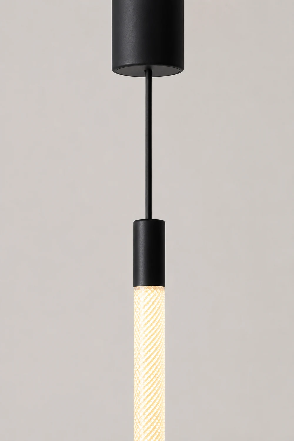 Silas Vertical Pendant Light - Lumpaz