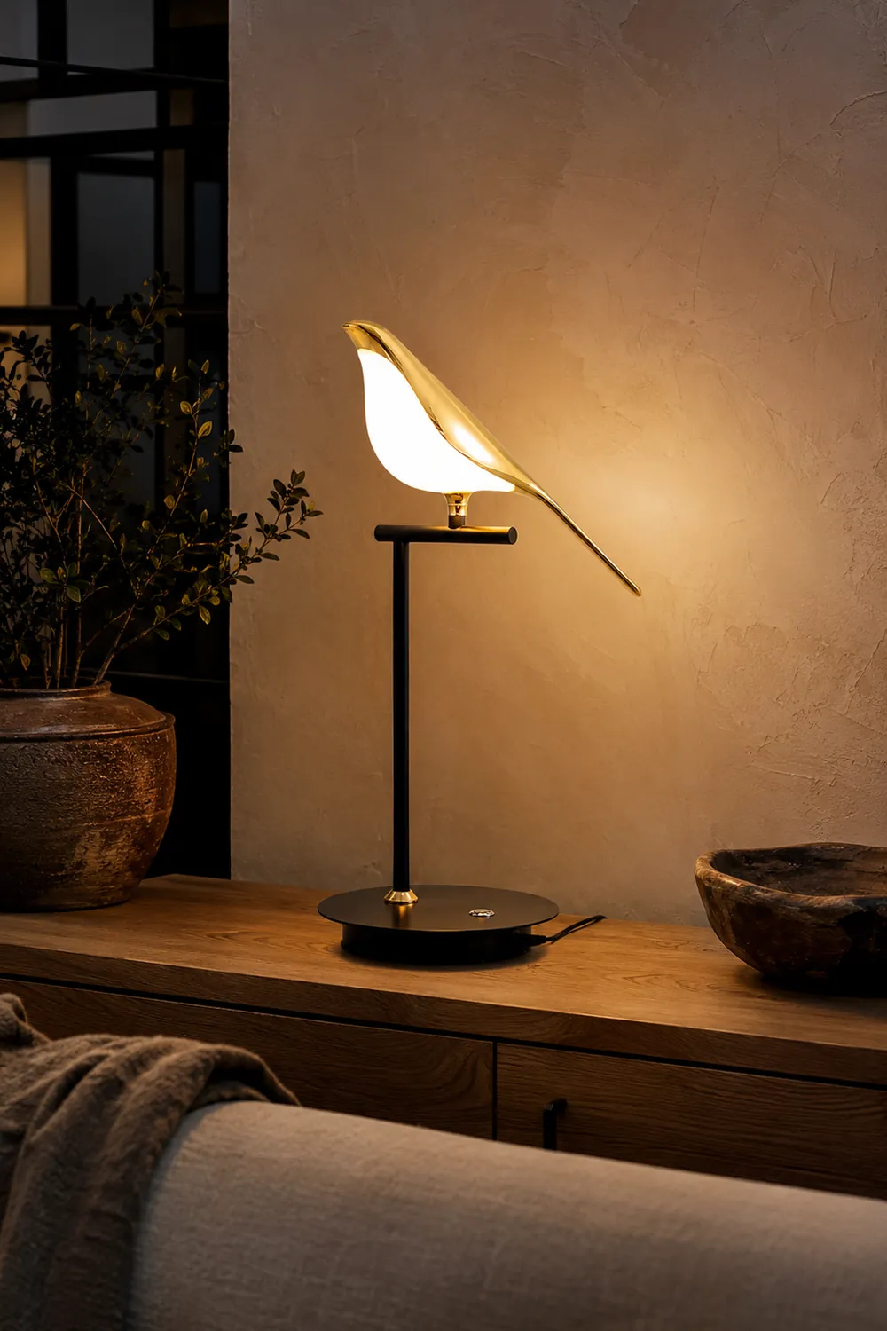 Magpie Perch Table Lamp - Lumpaz