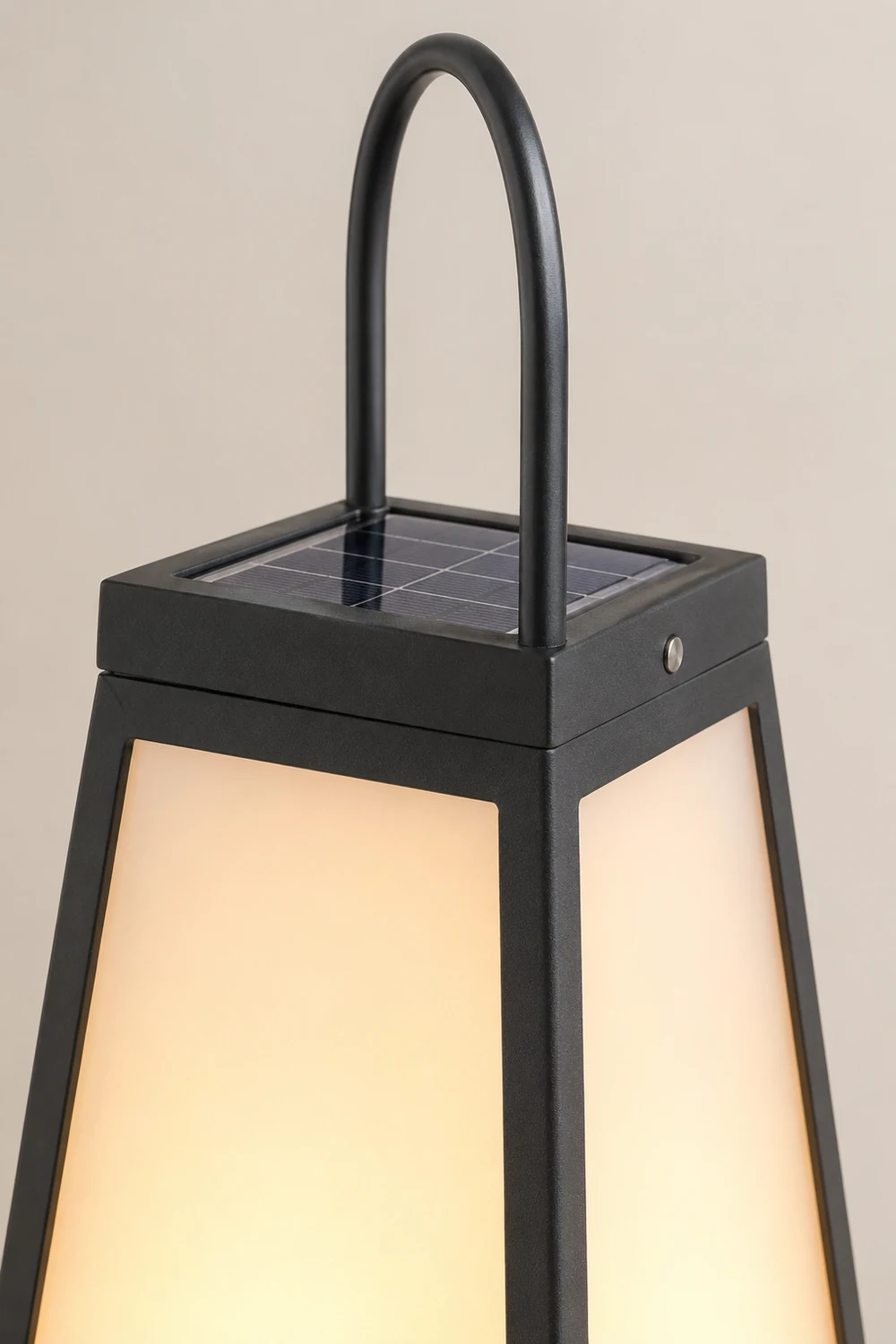 Roam Lantern Solar Outdoor Lamp - Lumpaz
