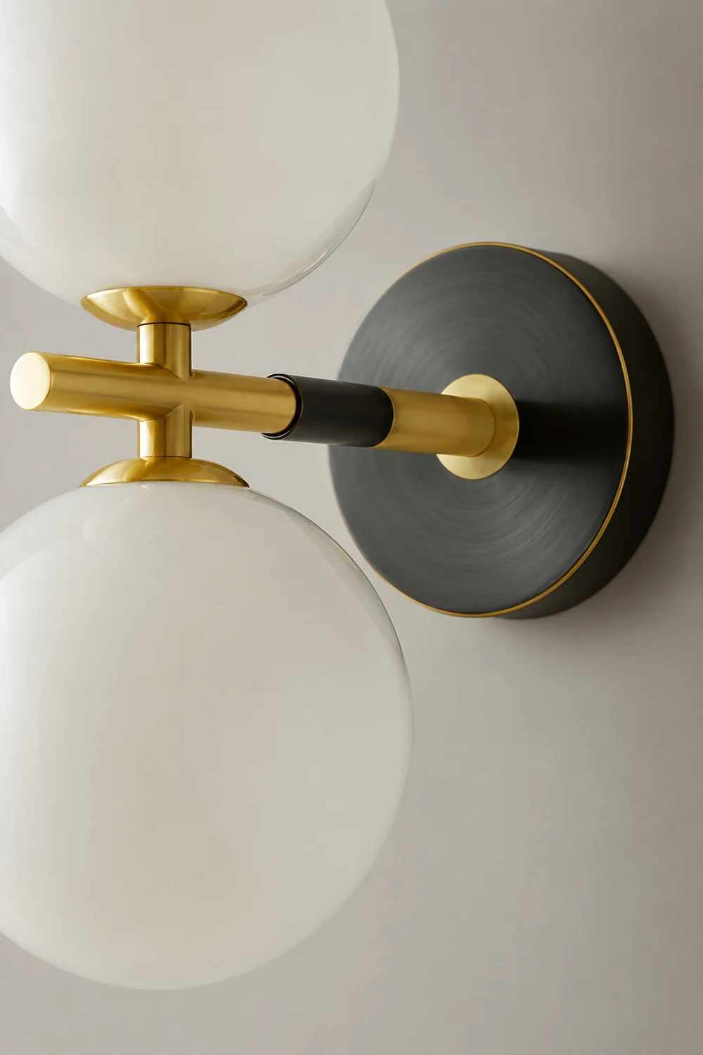 Brass Global Wall Lamp - Lumpaz