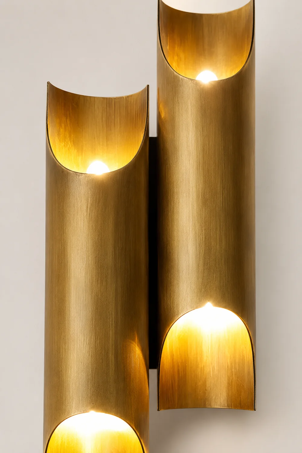 Callahan Brass Wall Lamp - Lumpaz