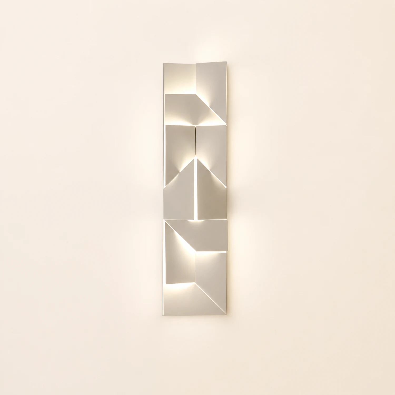 Shadows Built-in Battery Wall Lamp - Lumpaz