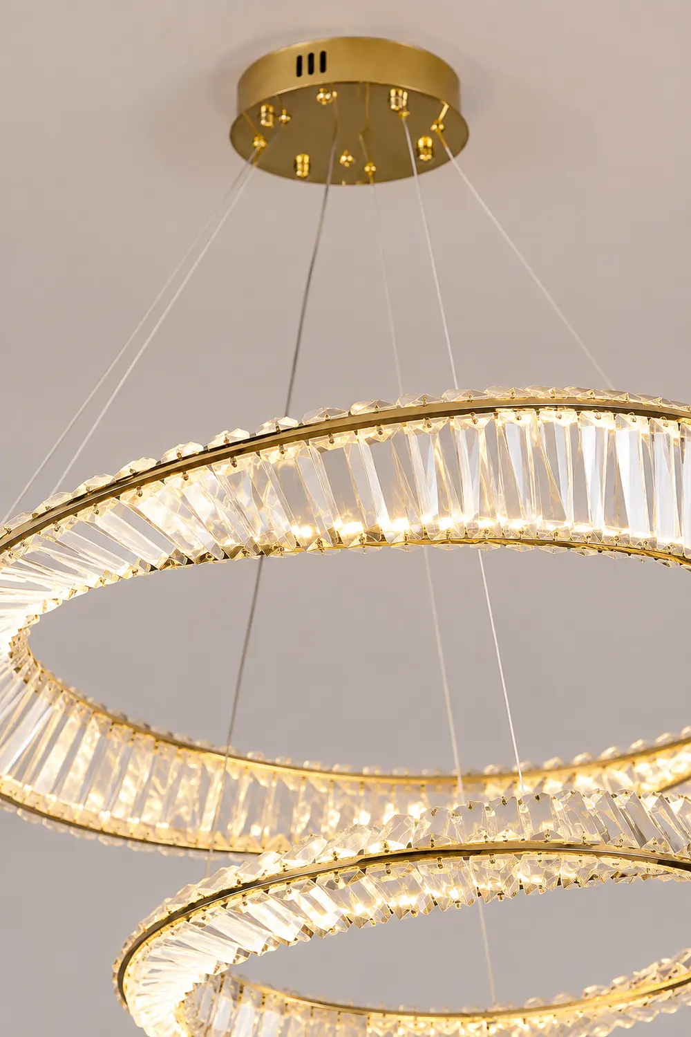 Wave Circle Crystal Chandelier - Lumpaz
