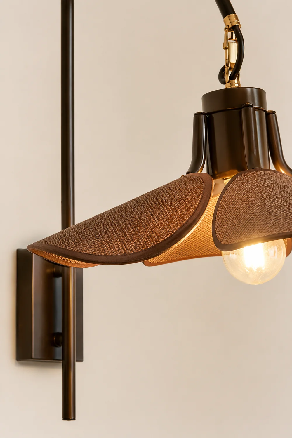 Petal Bloom Wall Lamp - Lumpaz