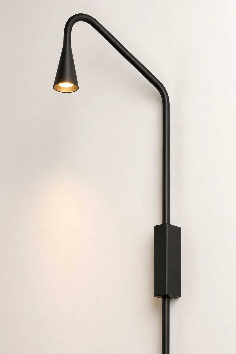 Svarna Wall Lamp - Lumpaz