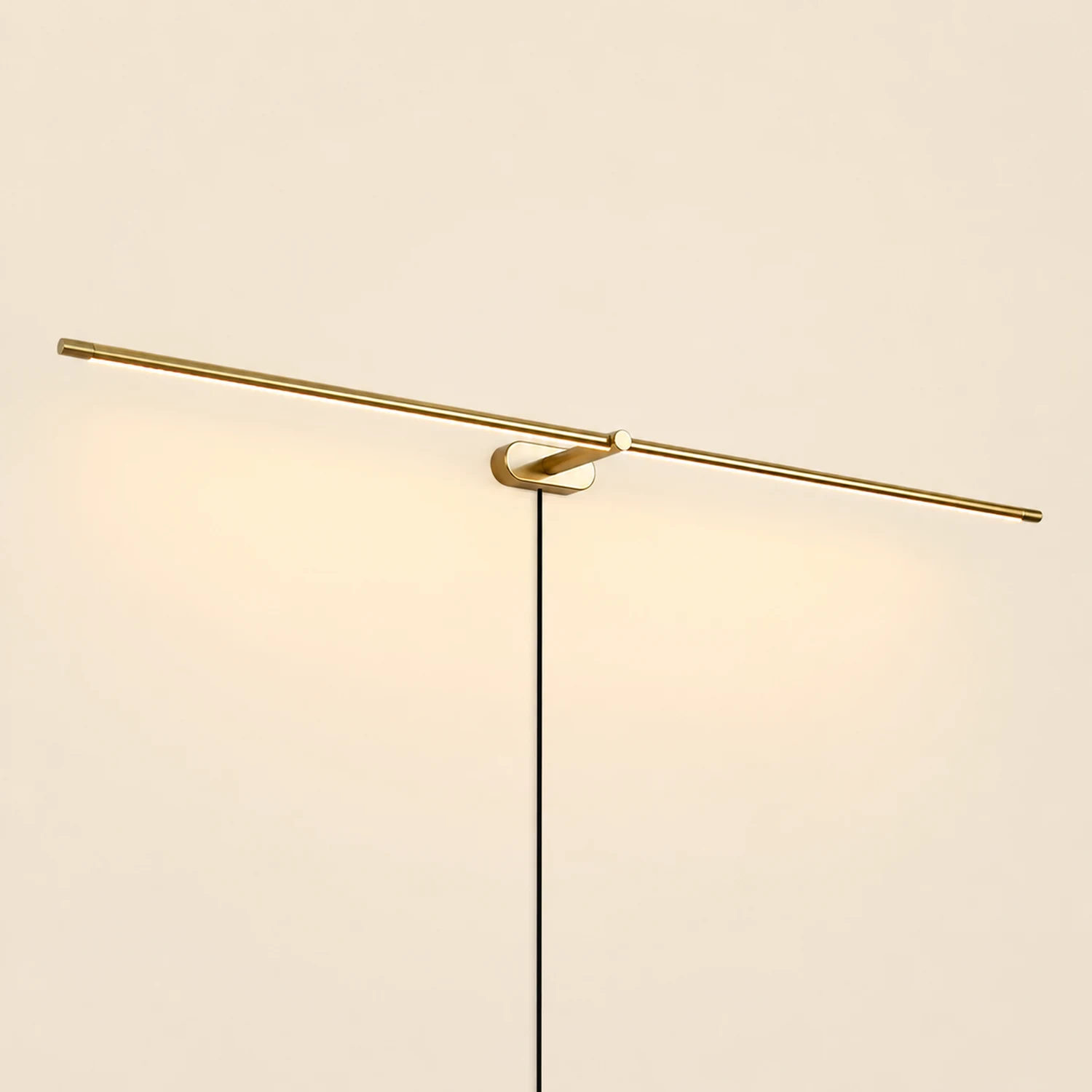 Minimalist Linear Plug-in Wall Lamp - Lumpaz
