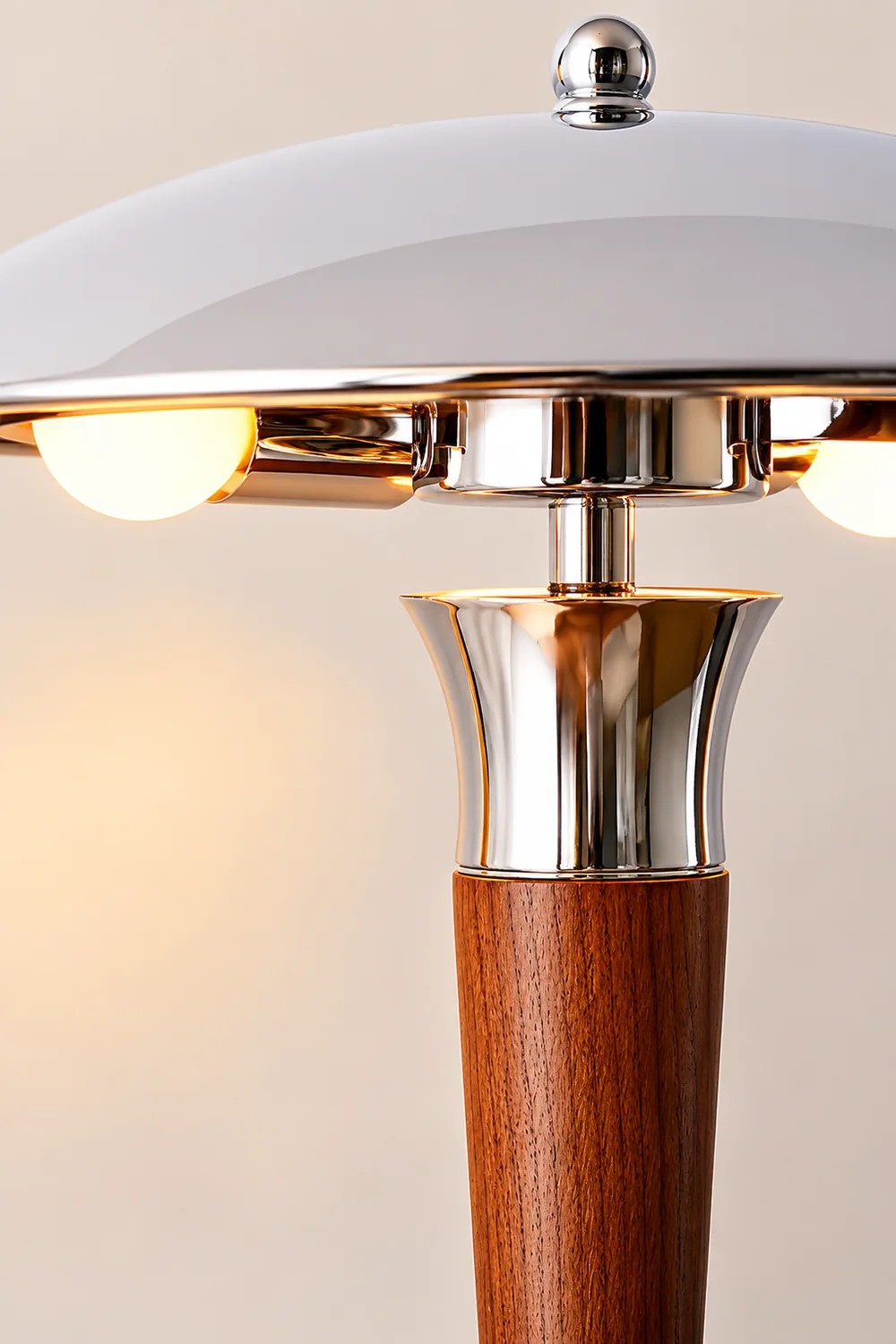 Helmet Table Lamp - Lumpaz