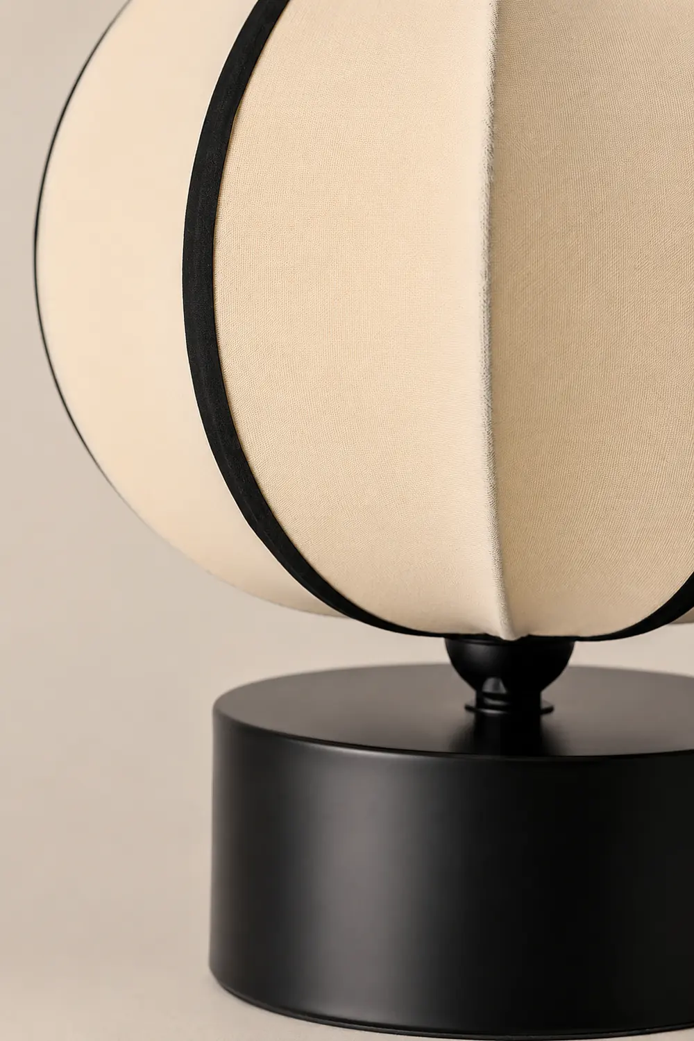 Ellos Table Lamp - Lumpaz