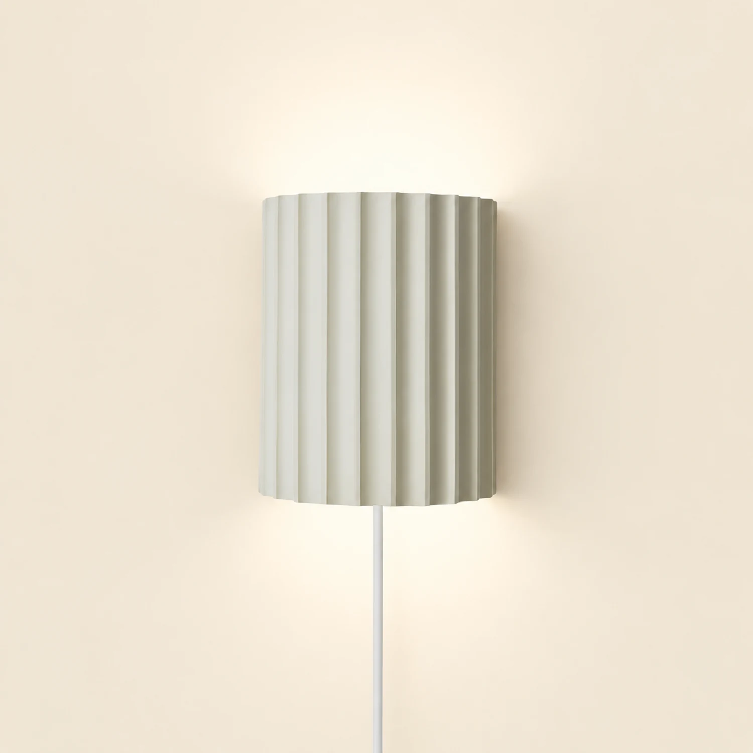 Fluted Resin Plug In Wall Lamp - Lumpaz