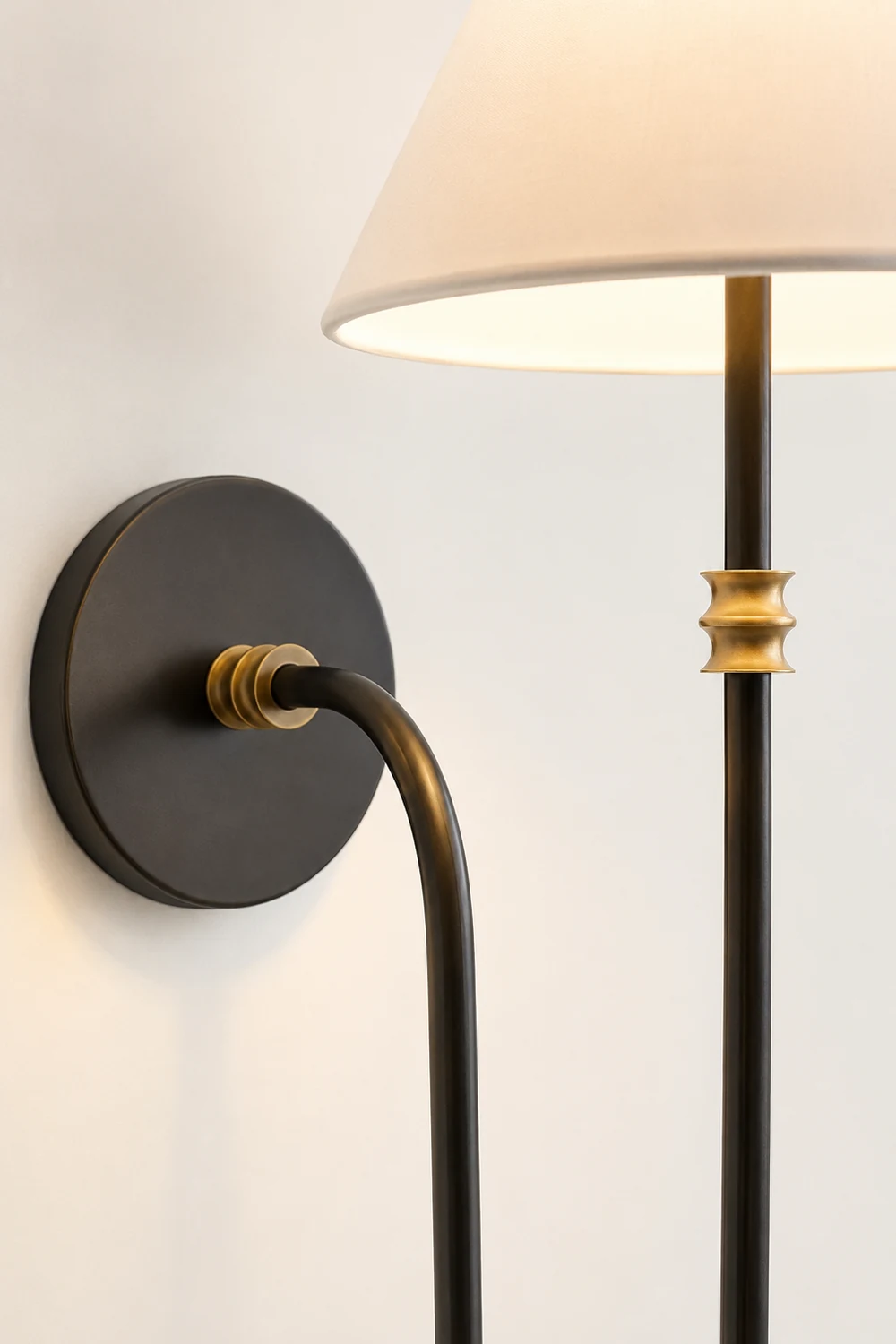 Collins Wall Light - Lumpaz