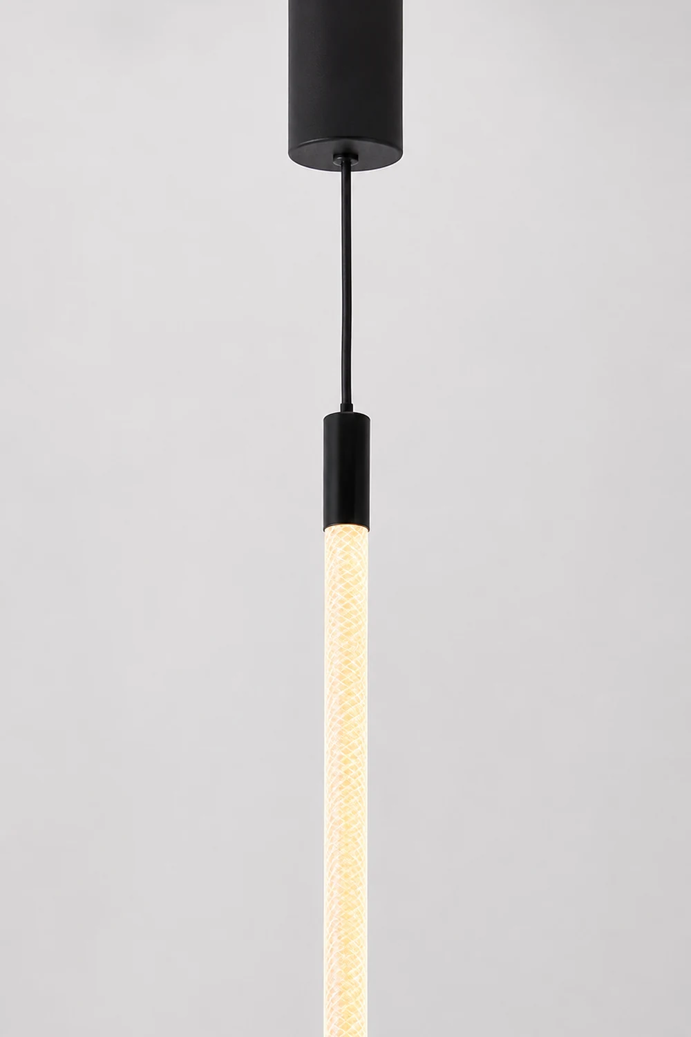 Silas Vertical Pendant Light - Lumpaz