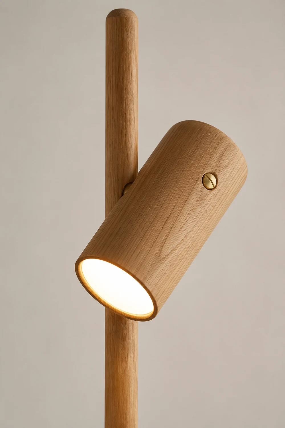 Spotlight Wood Floor Lamp - Lumpaz