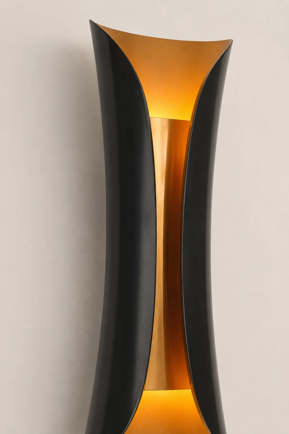 Flame Art Wall Sconce - Lumpaz