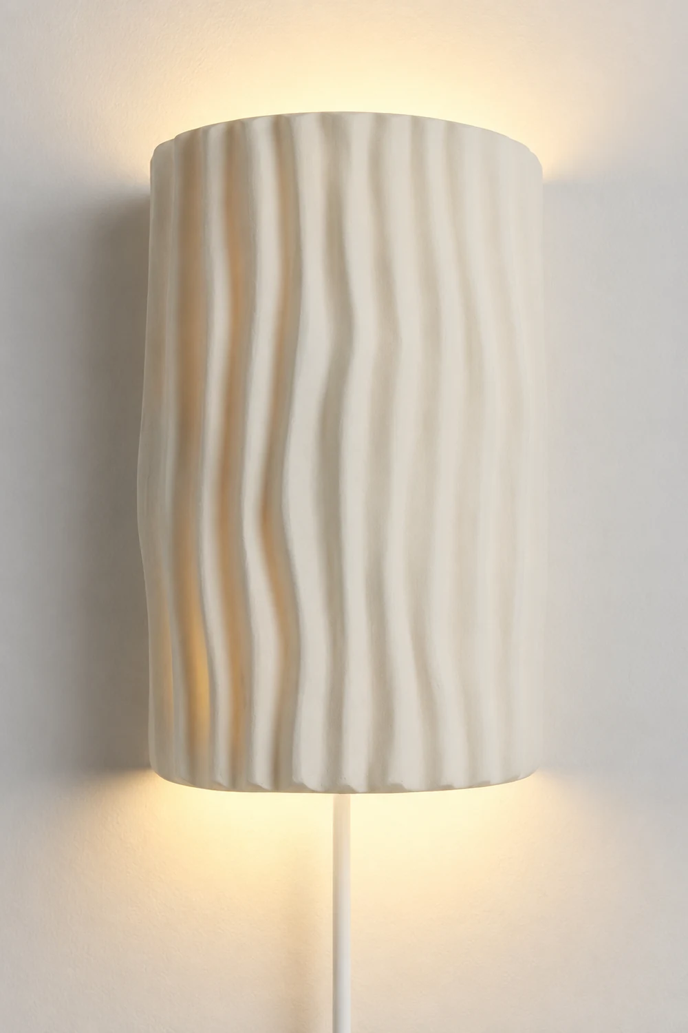 Pleated Resin Plug In Wall Lamp - Lumpaz