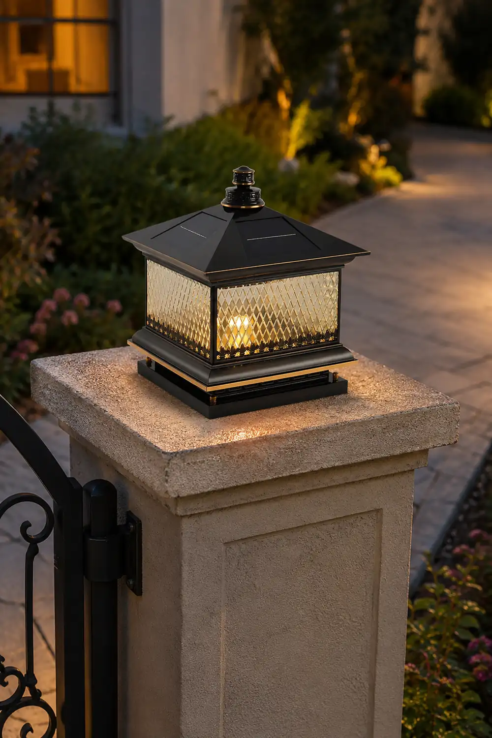 Diamond Solar Post Outdoor Light - Lumpaz