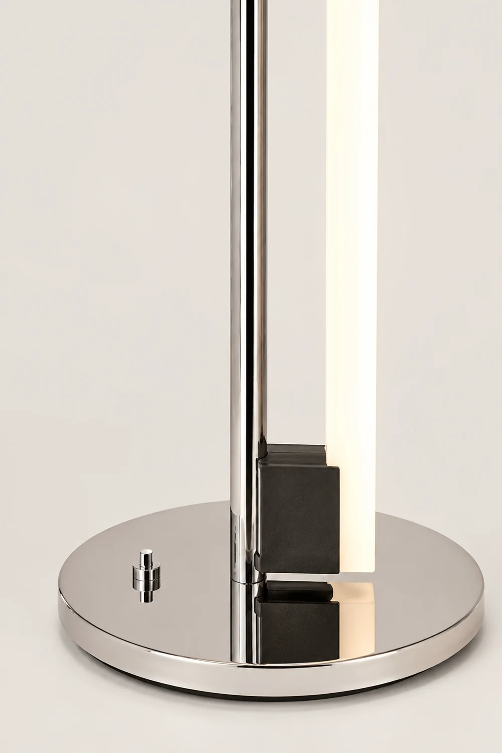 Tube Light Floor Lamp - Lumpaz
