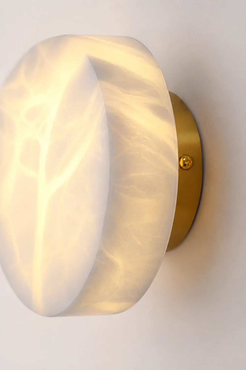 Cylindrical Alabaster Wall Light - Lumpaz