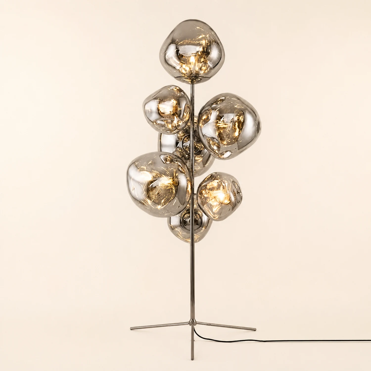 Lava Cone Floor Lamp - Lumpaz