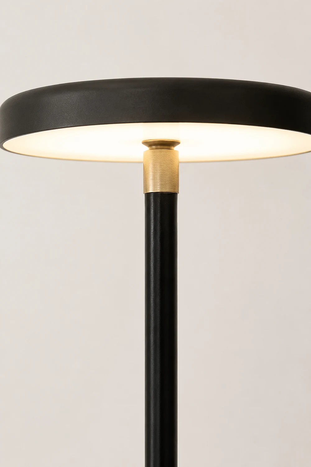 Oblique Floor Lamp - Lumpaz