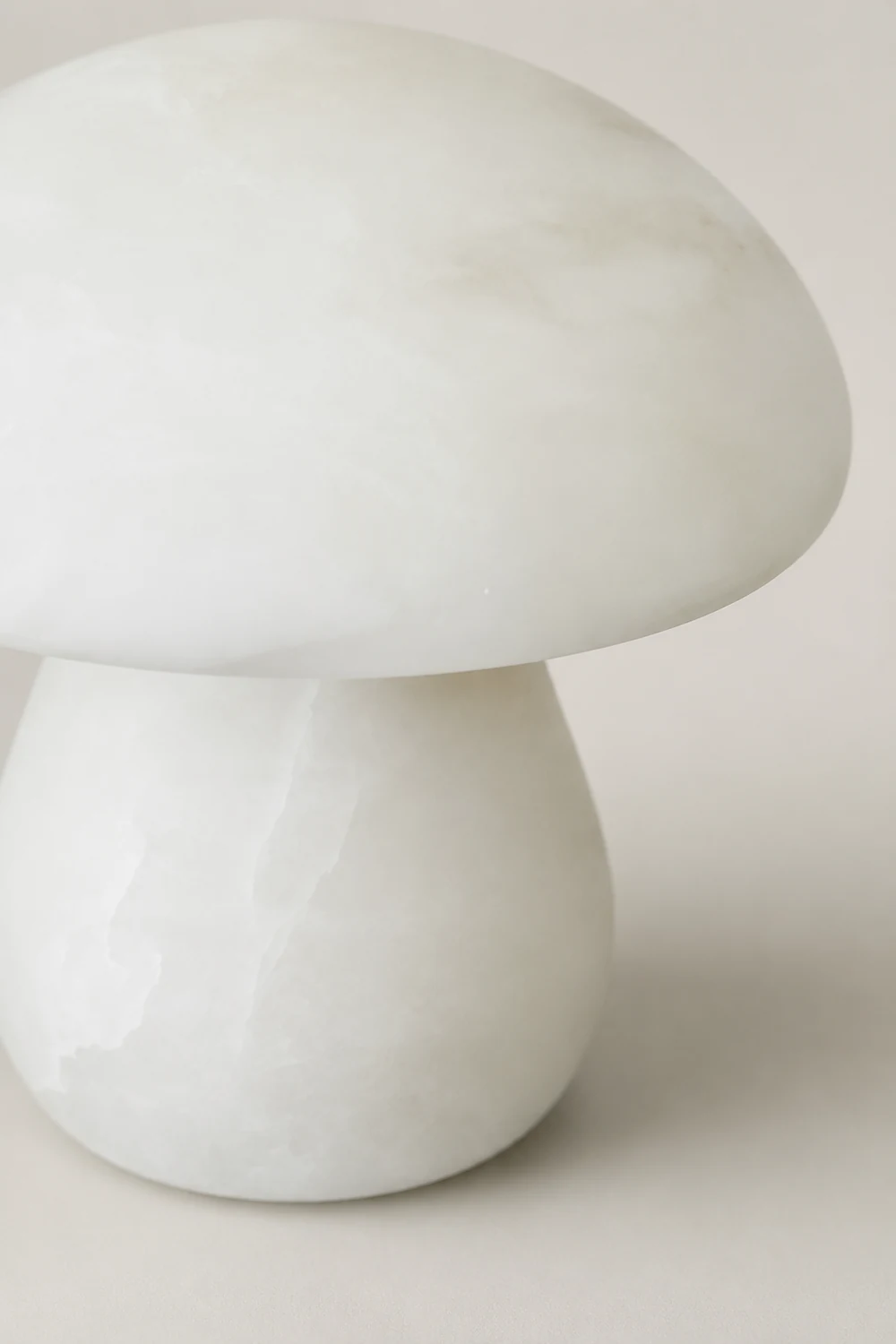 Mushroom Alabaster Table Lamp - Lumpaz