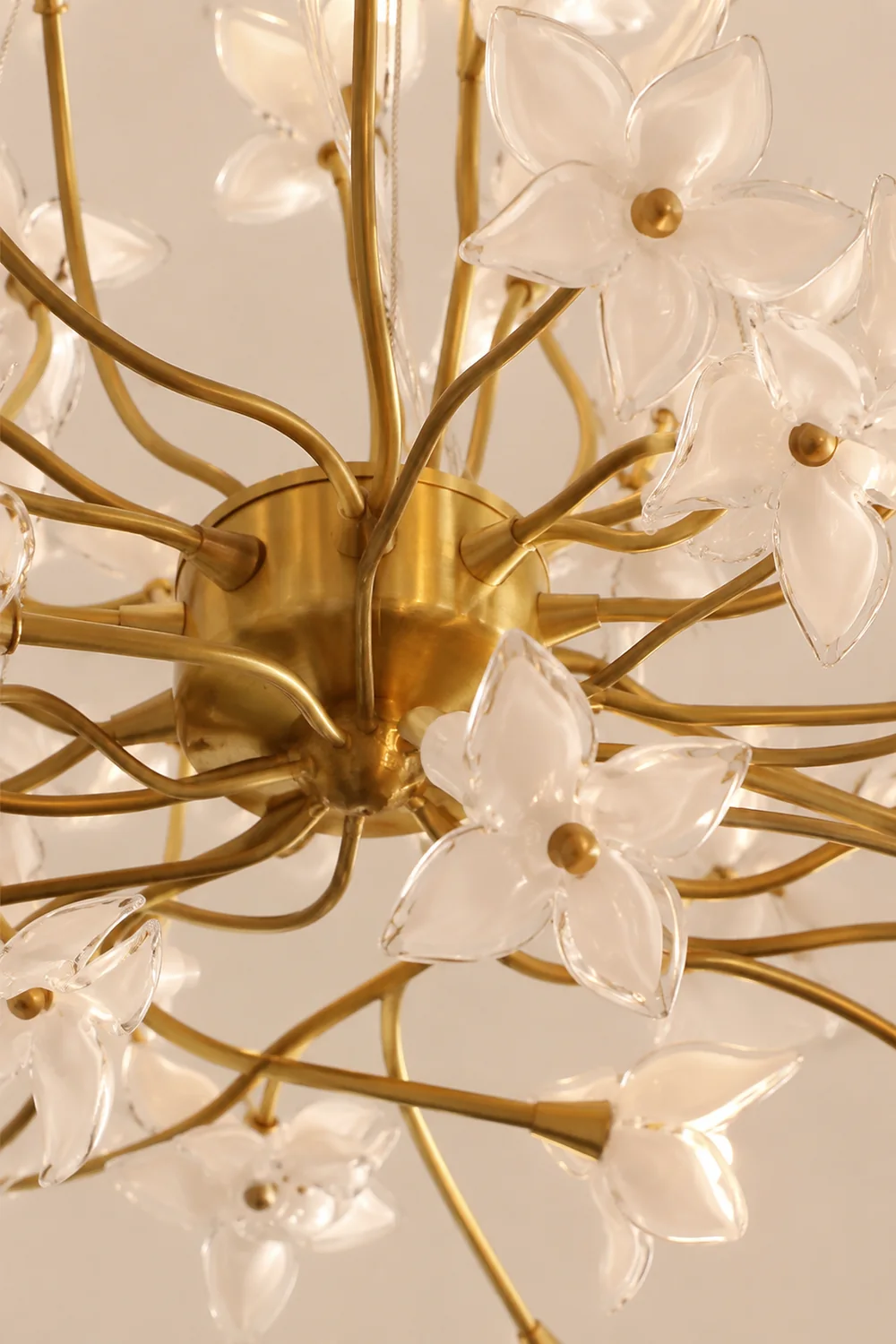Veitchii Flower Chandelier - Lumpaz