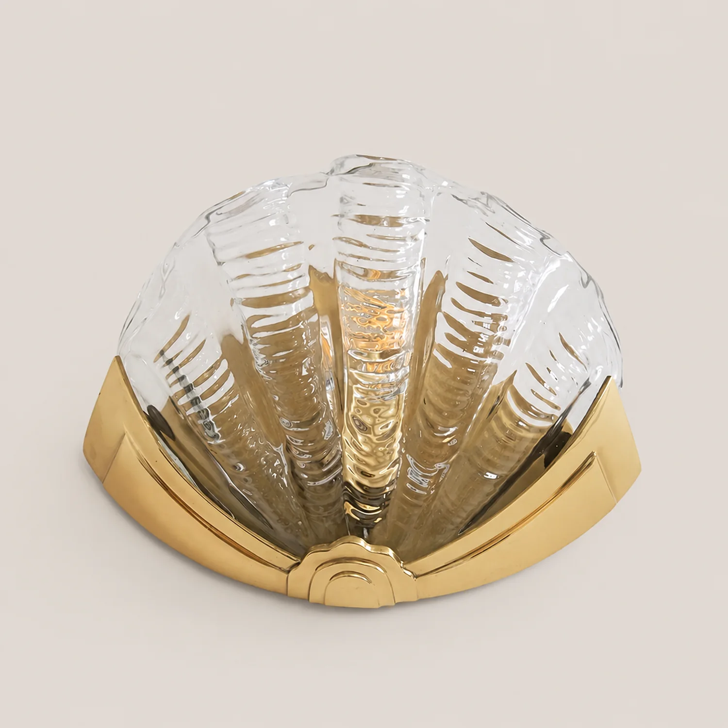 Shell Brass Wall Lamp - Lumpaz
