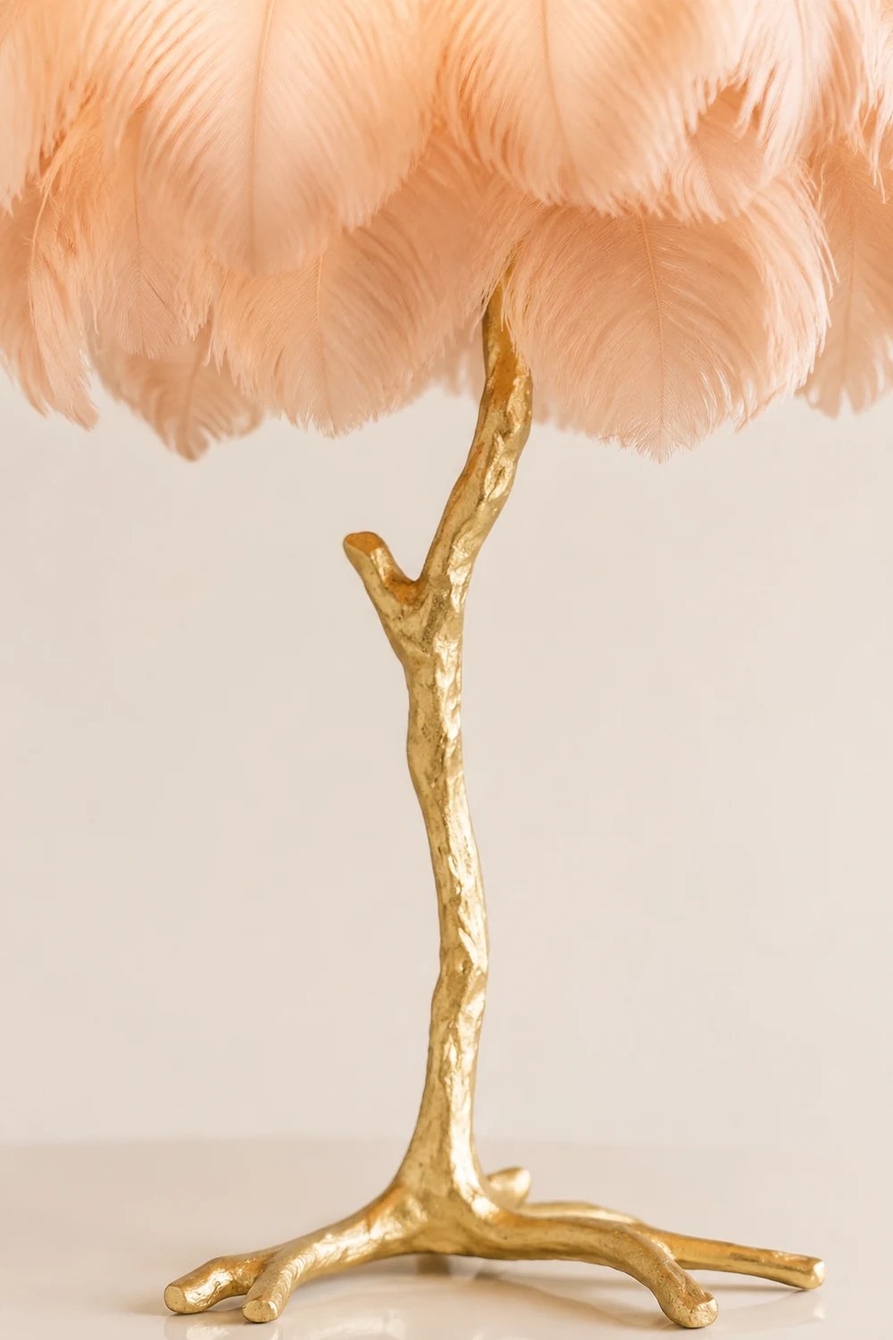 Ostrich Feather Table Lamp - Lumpaz