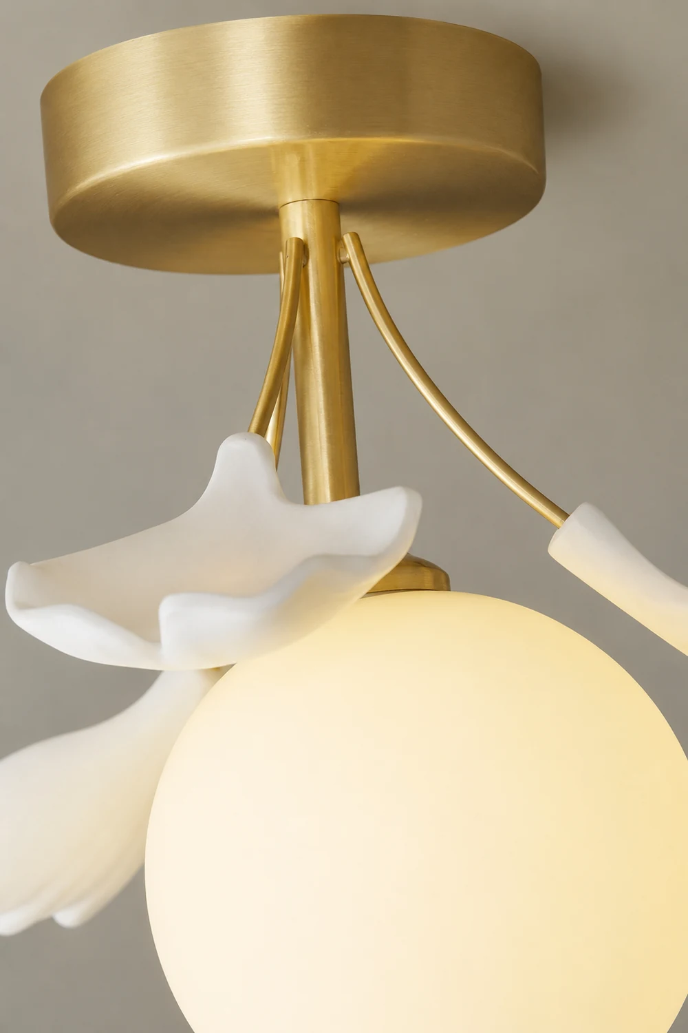 Allanie Gingko Ceiling Lamp - Lumpaz