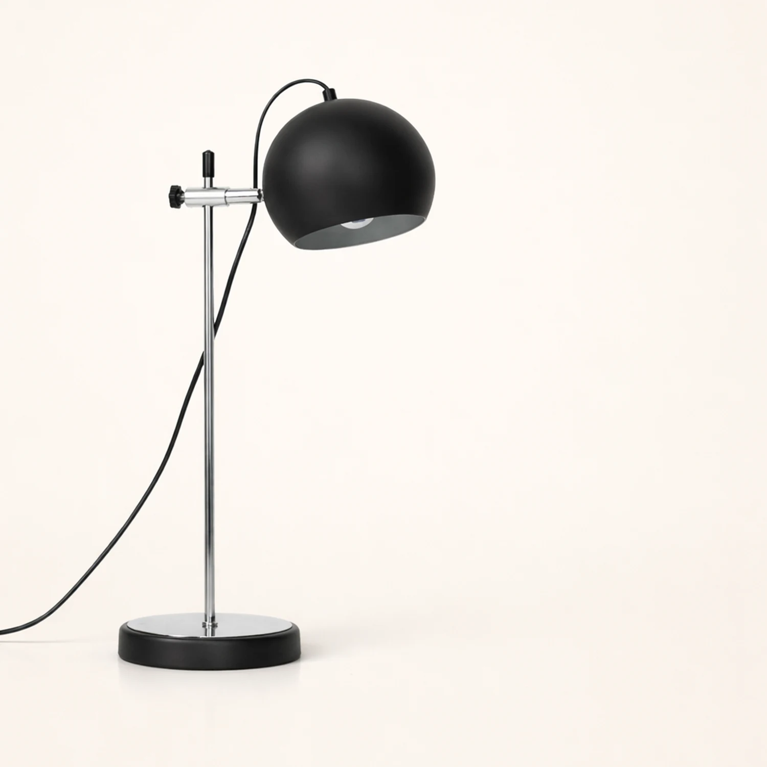 Ball Bracket Table Lamp - Lumpaz