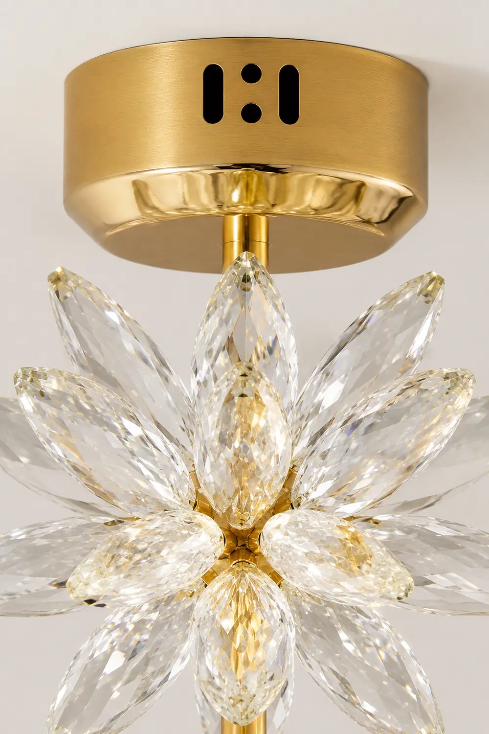 Glam Flower Ceiling Lamp - Lumpaz