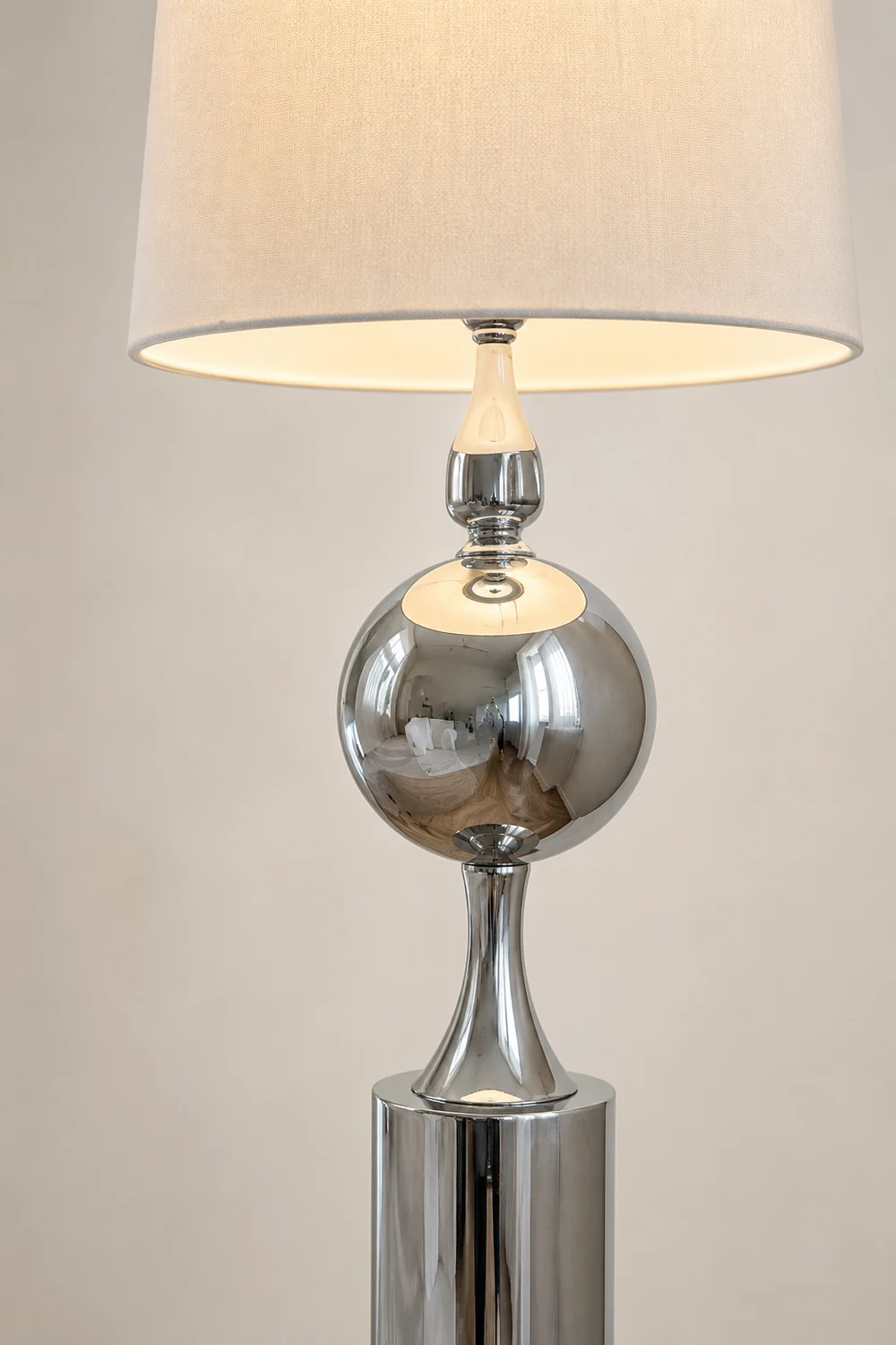 Extraterrestrial Floor Lamp - Lumpaz