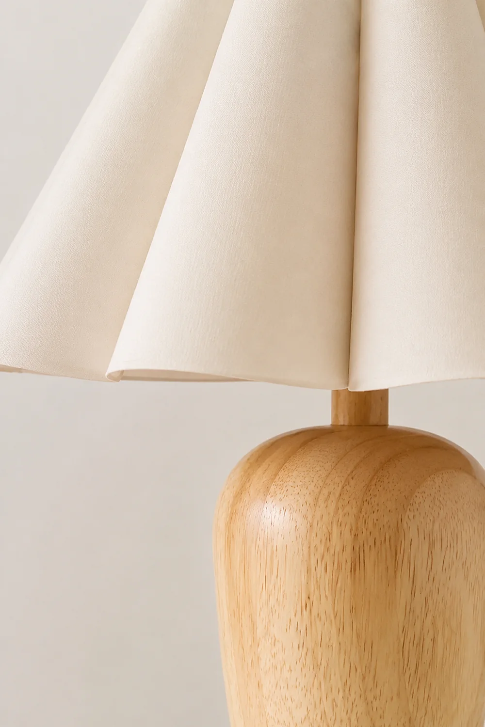 Vintage Fluted Beige Table Lamp - Lumpaz