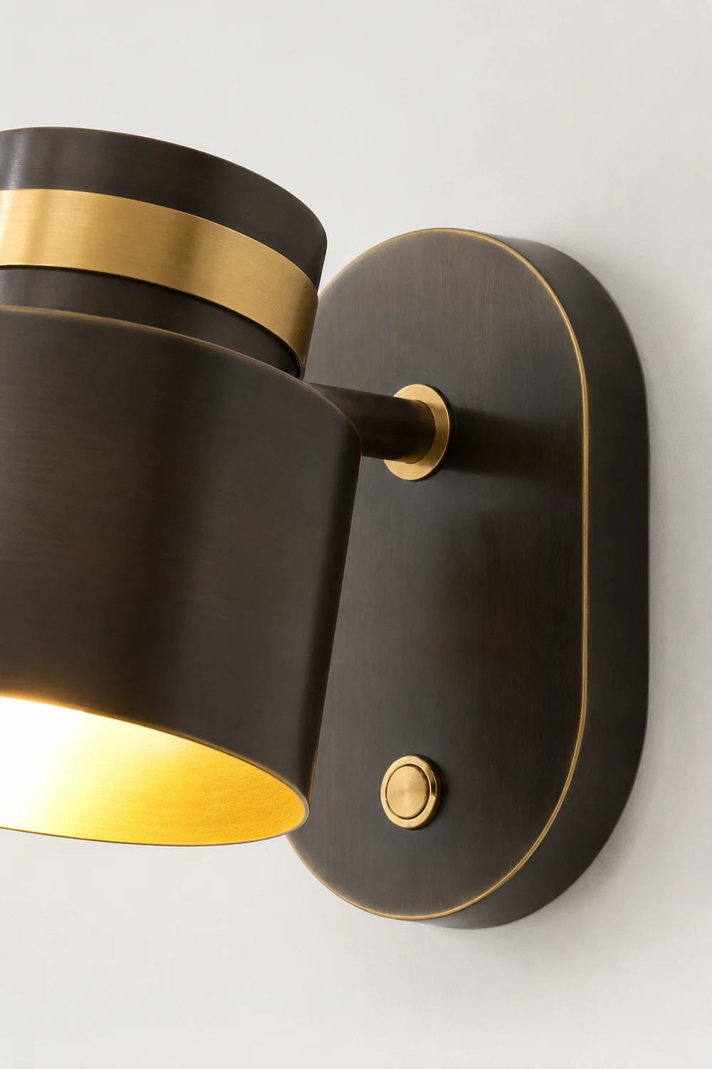 Brass Cylinder Wall Lamp - Lumpaz