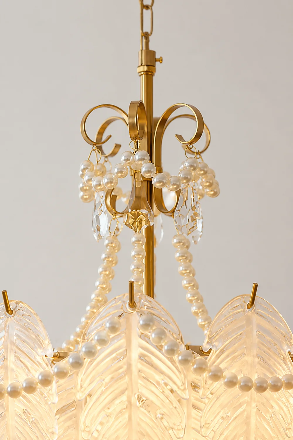 Feather Glass Chandelier - Lumpaz