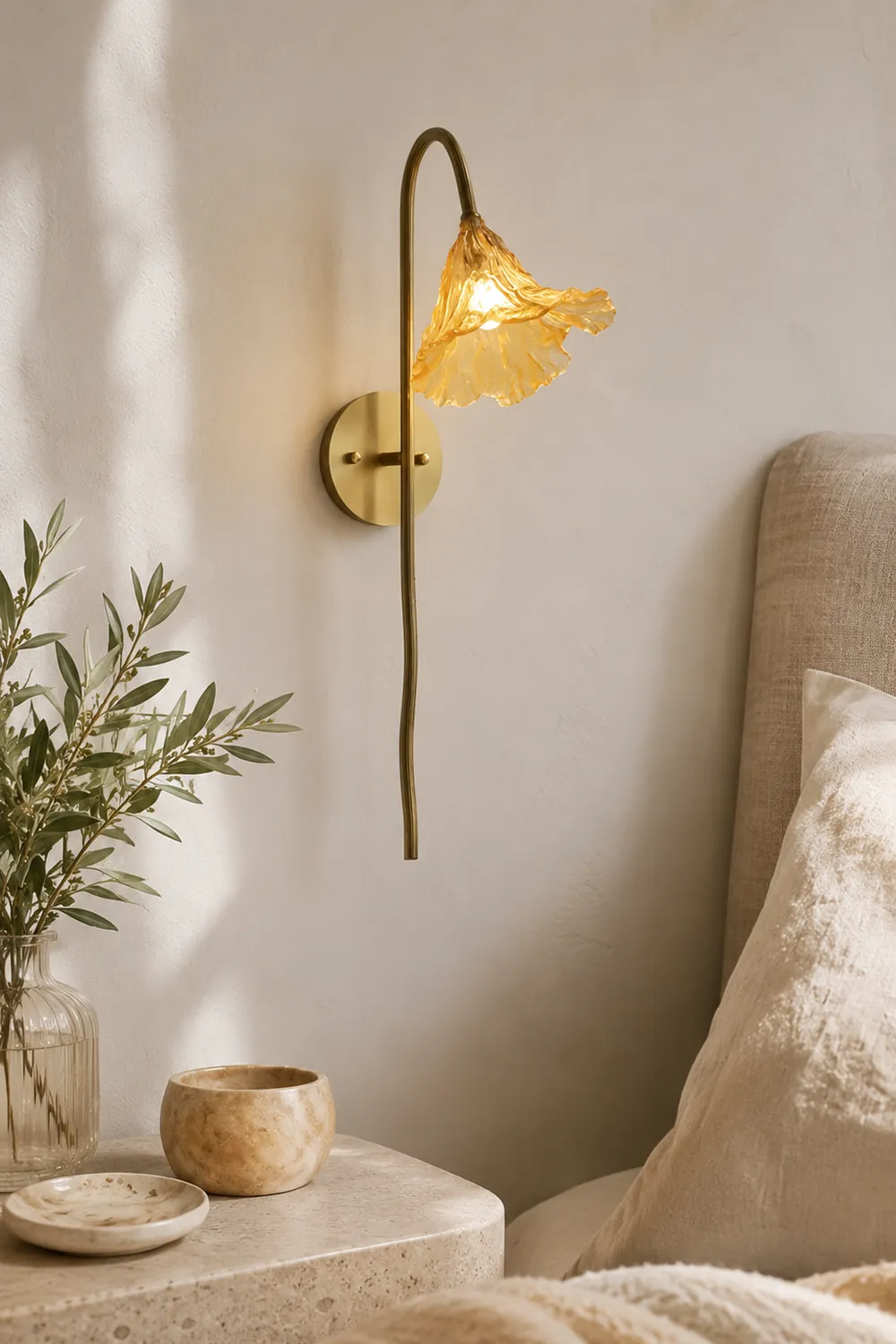 Lotus Amber Wall Lamp - Lumpaz