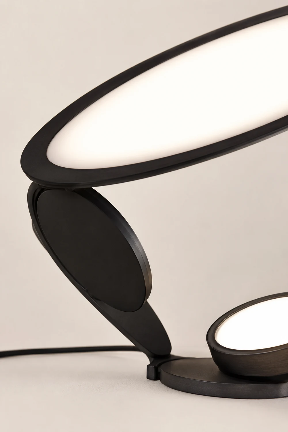 Cut Table Lamp - Lumpaz