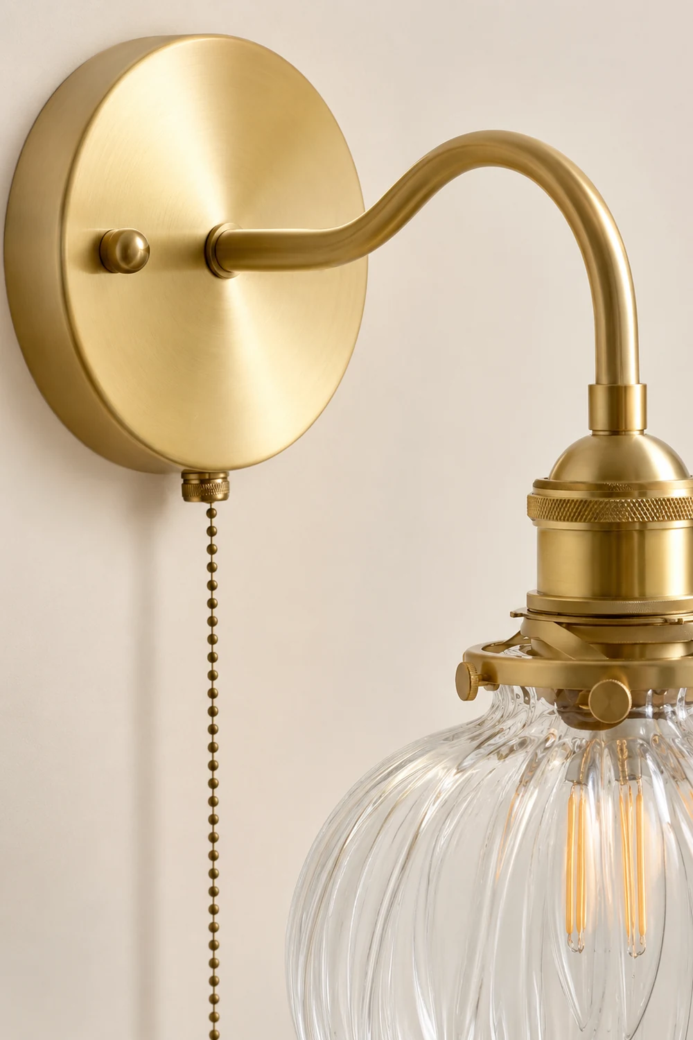Wingbo Glass Wall Lamp - Lumpaz