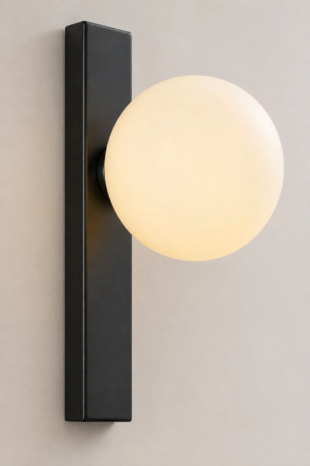 Minimalist Simple White Ball Wall Light - Lumpaz