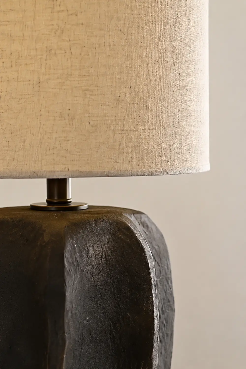 Torso Table Lamp - Lumpaz