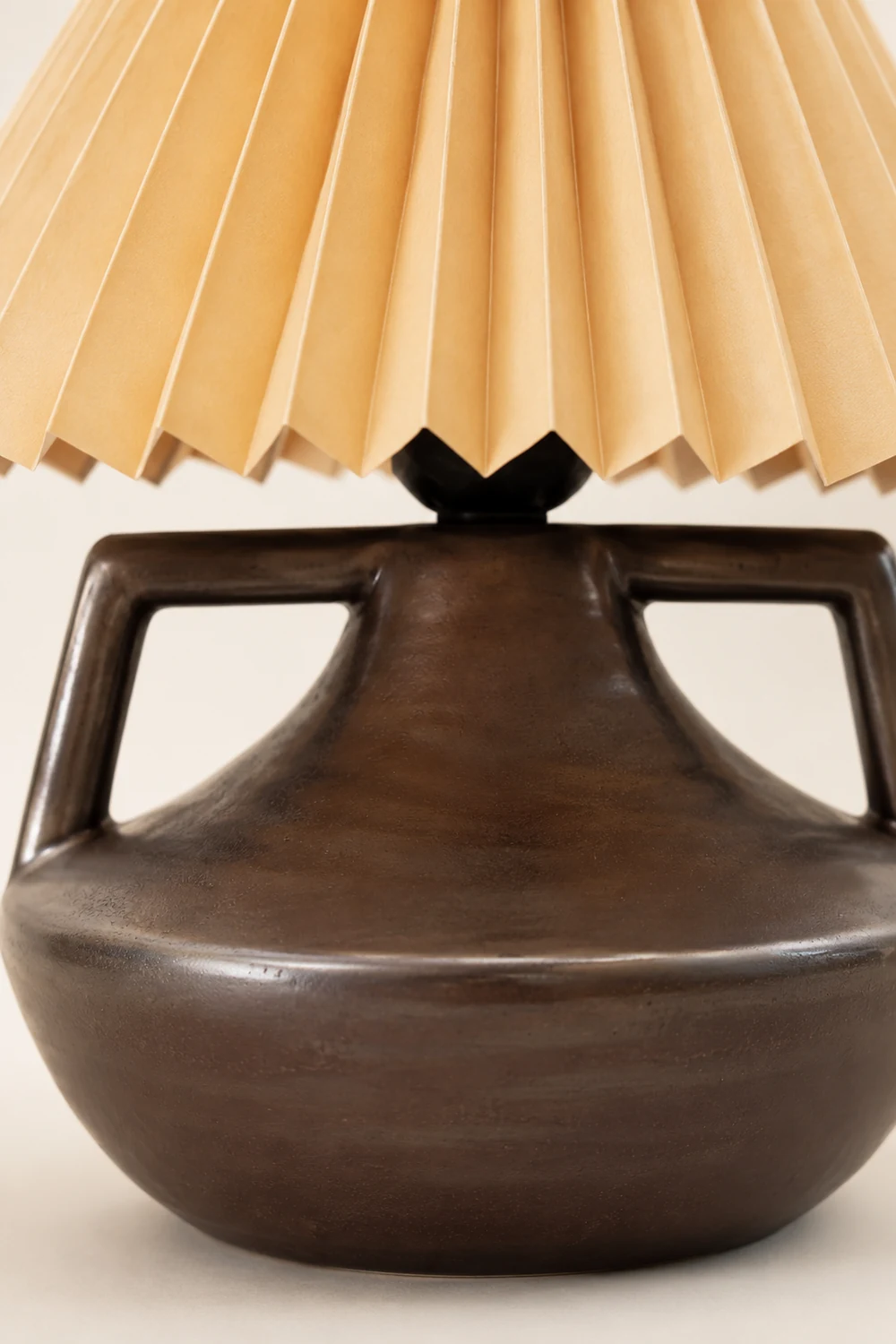 Navia Pleated Table Lamp - Lumpaz