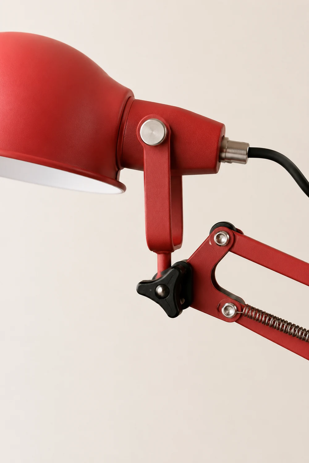 Kaiser Red Table Lamp - Lumpaz