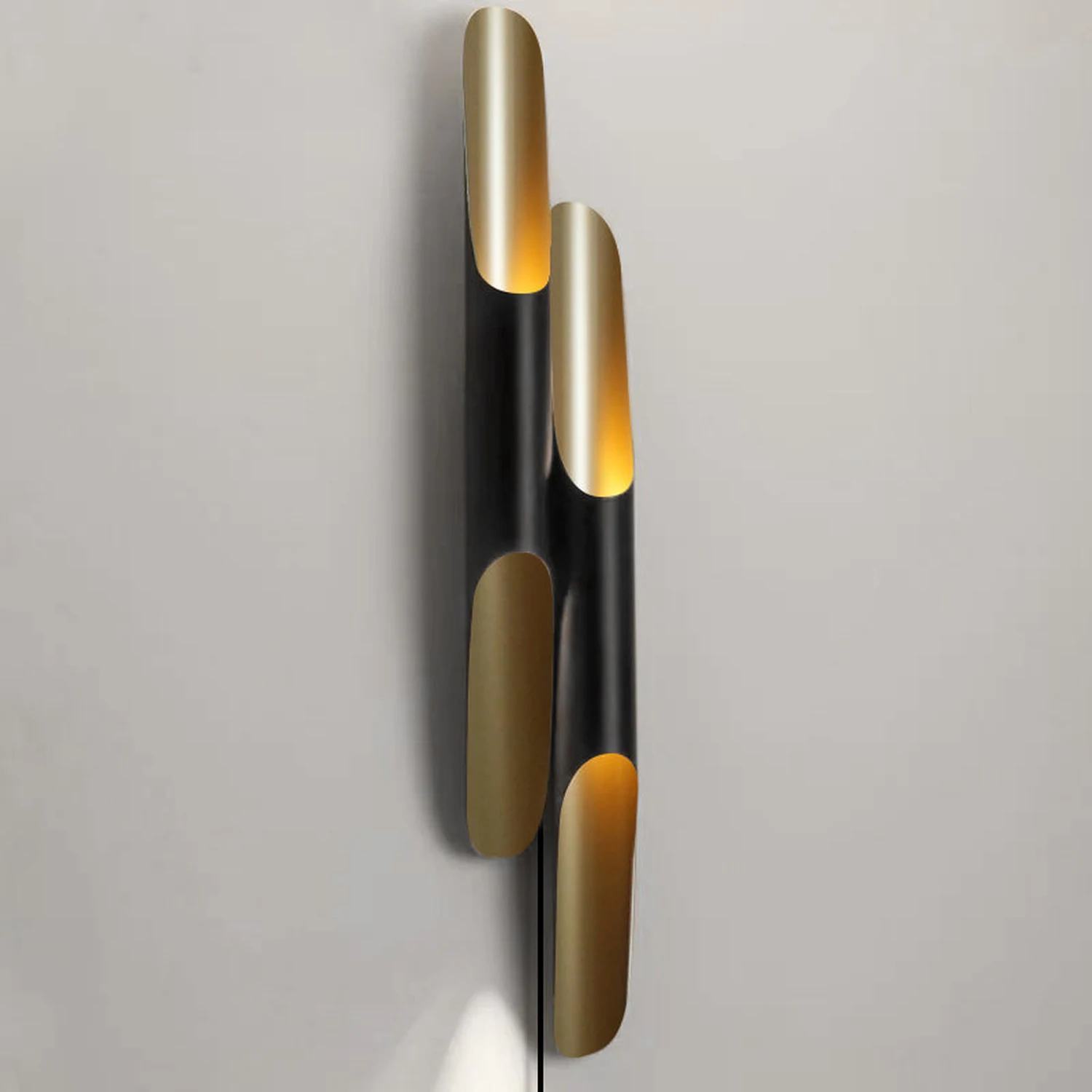 Coltrane Plug In Wall Lamp - Lumpaz