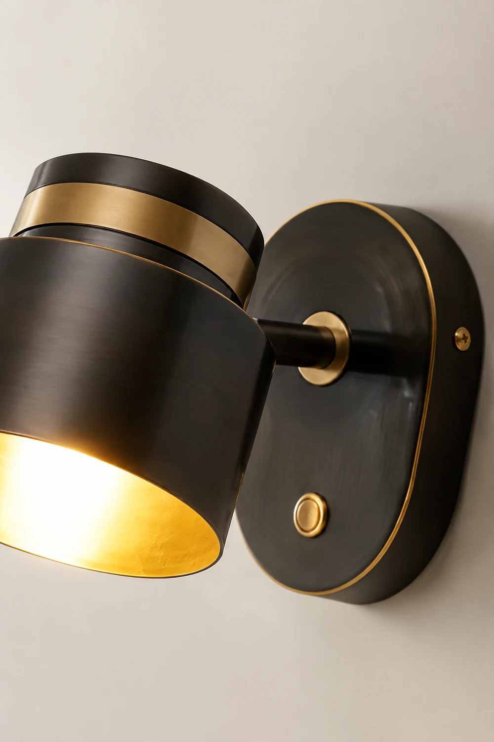 Brass Cylinder Wall Lamp - Lumpaz