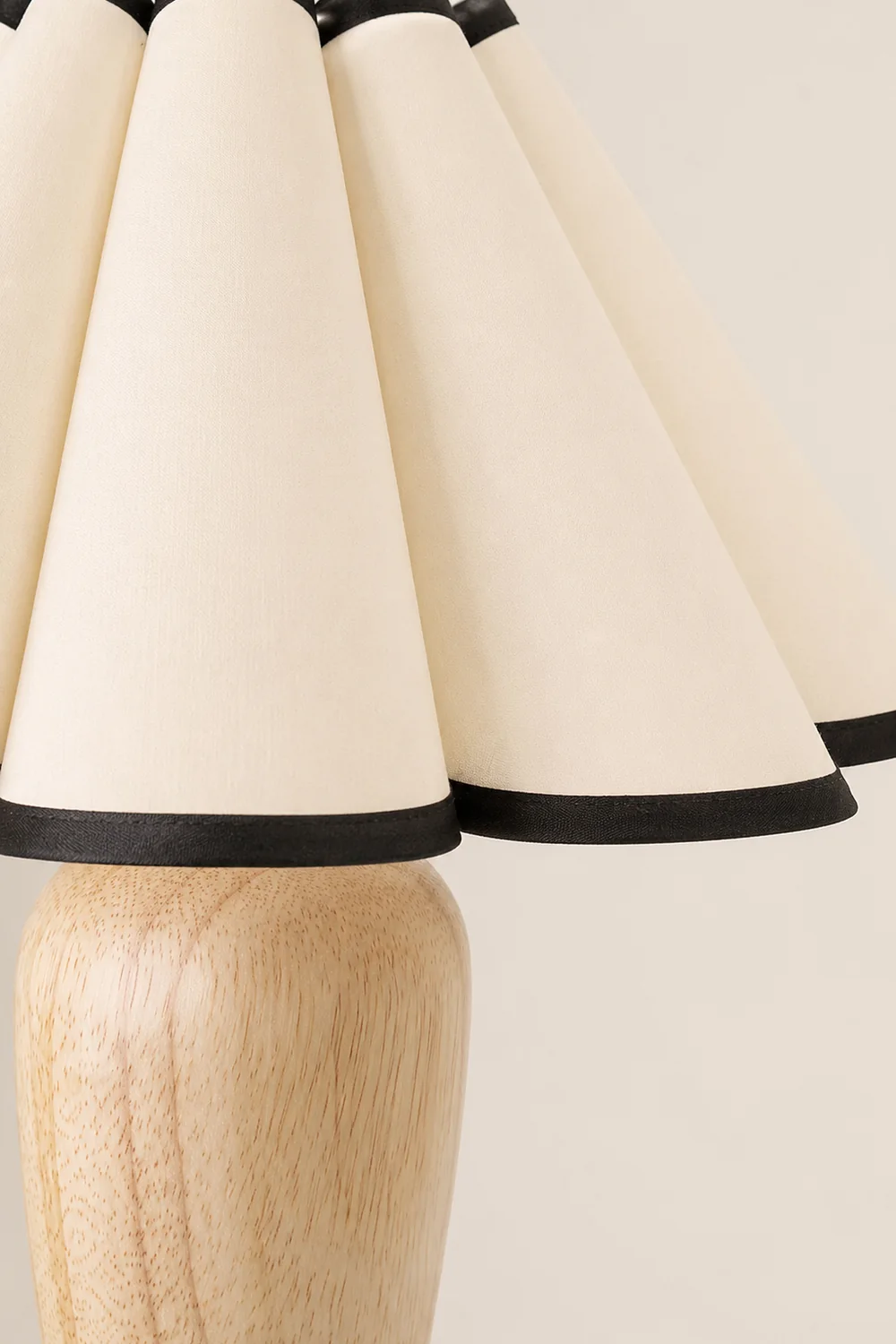 Vintage Fluted Table Lamp - Lumpaz