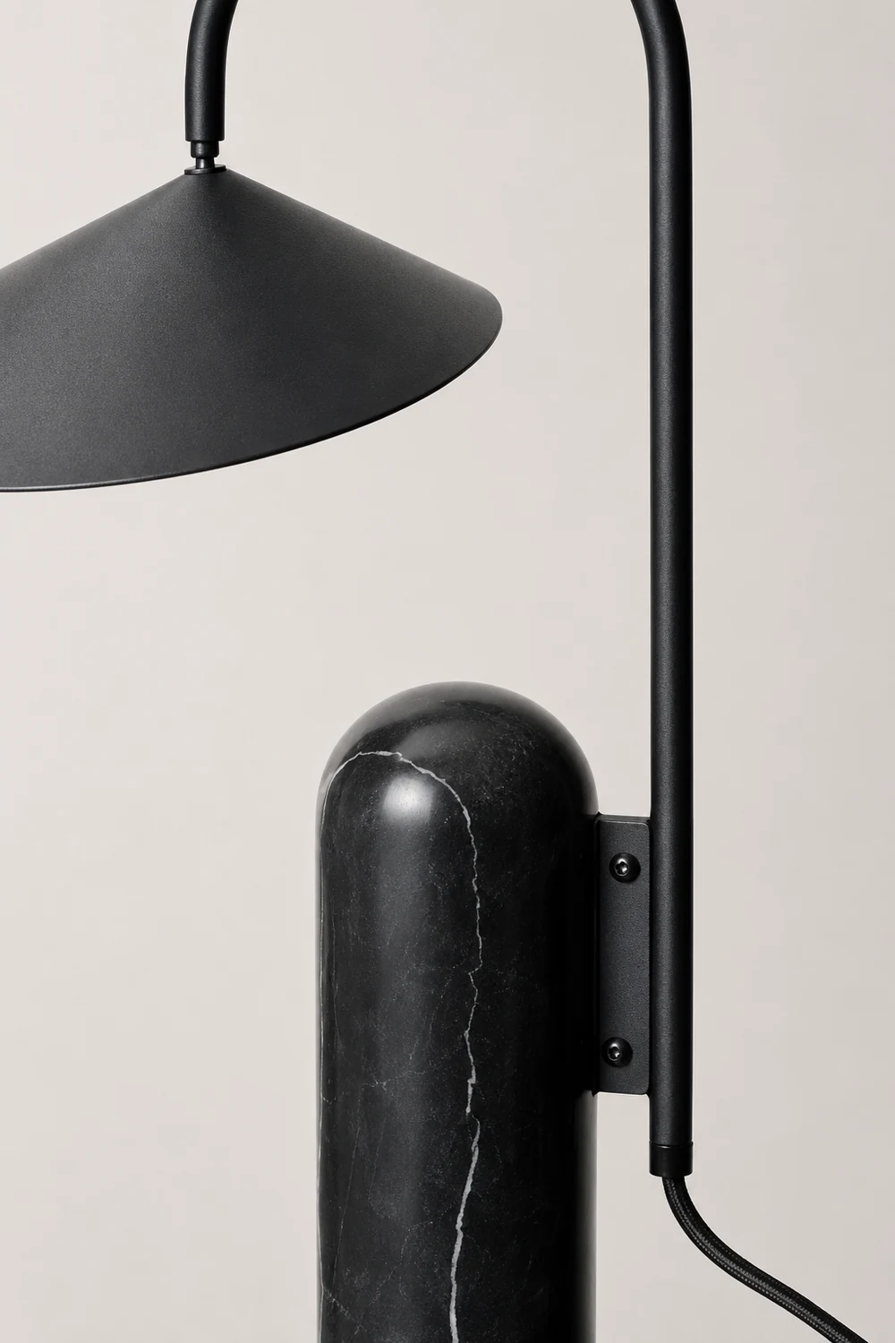 Arum Table Lamp - Lumpaz