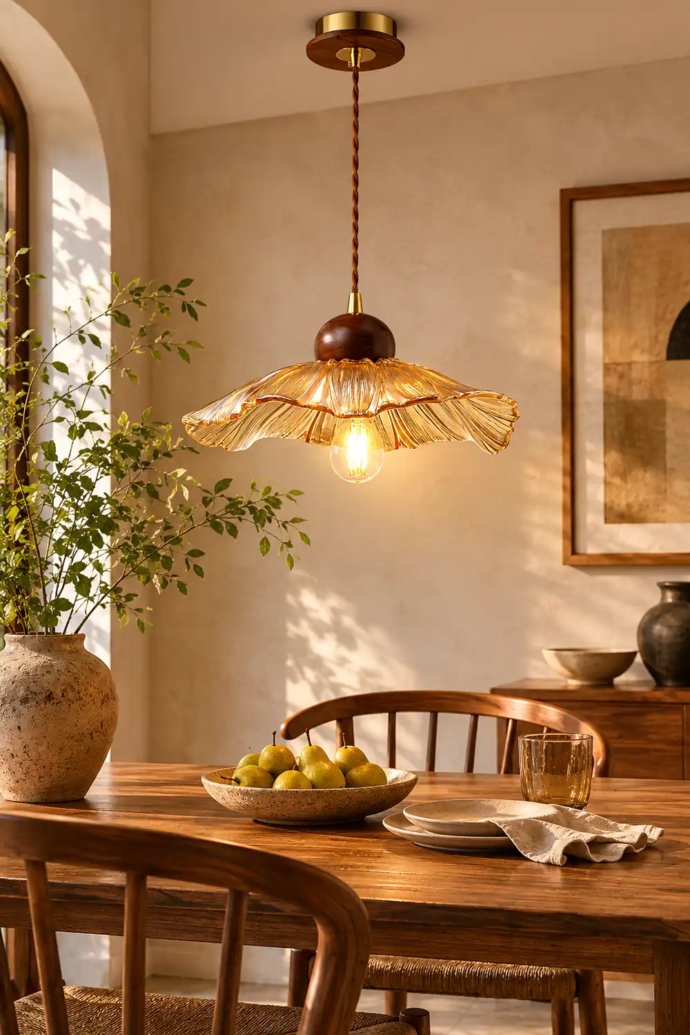 Scalloped Floral Pendant Lamp - Lumpaz