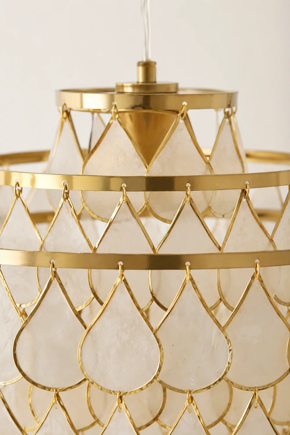 Vivant Shell Pendant Lamp - Lumpaz
