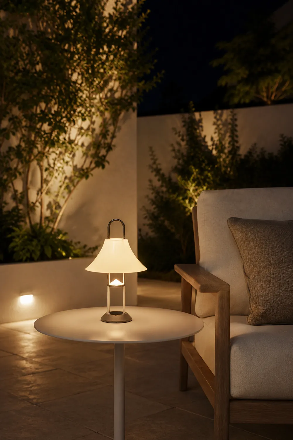 Mousqueton Outdoor Built-in Battery Table Lamp - Lumpaz