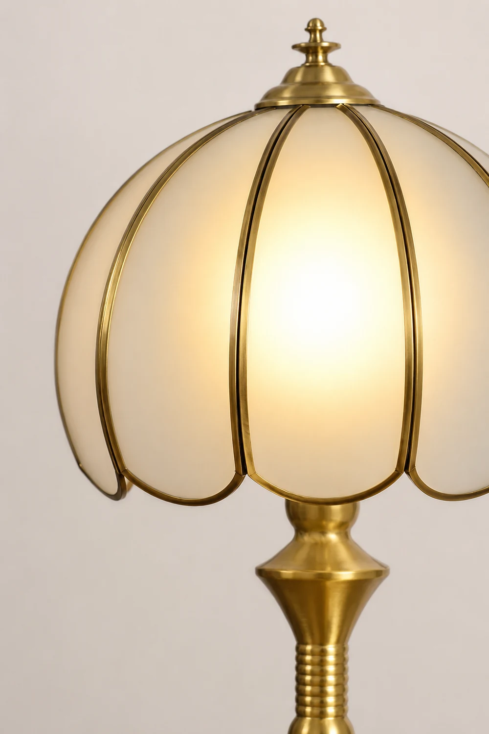 Tomyeus Brass Table Lamp - Lumpaz