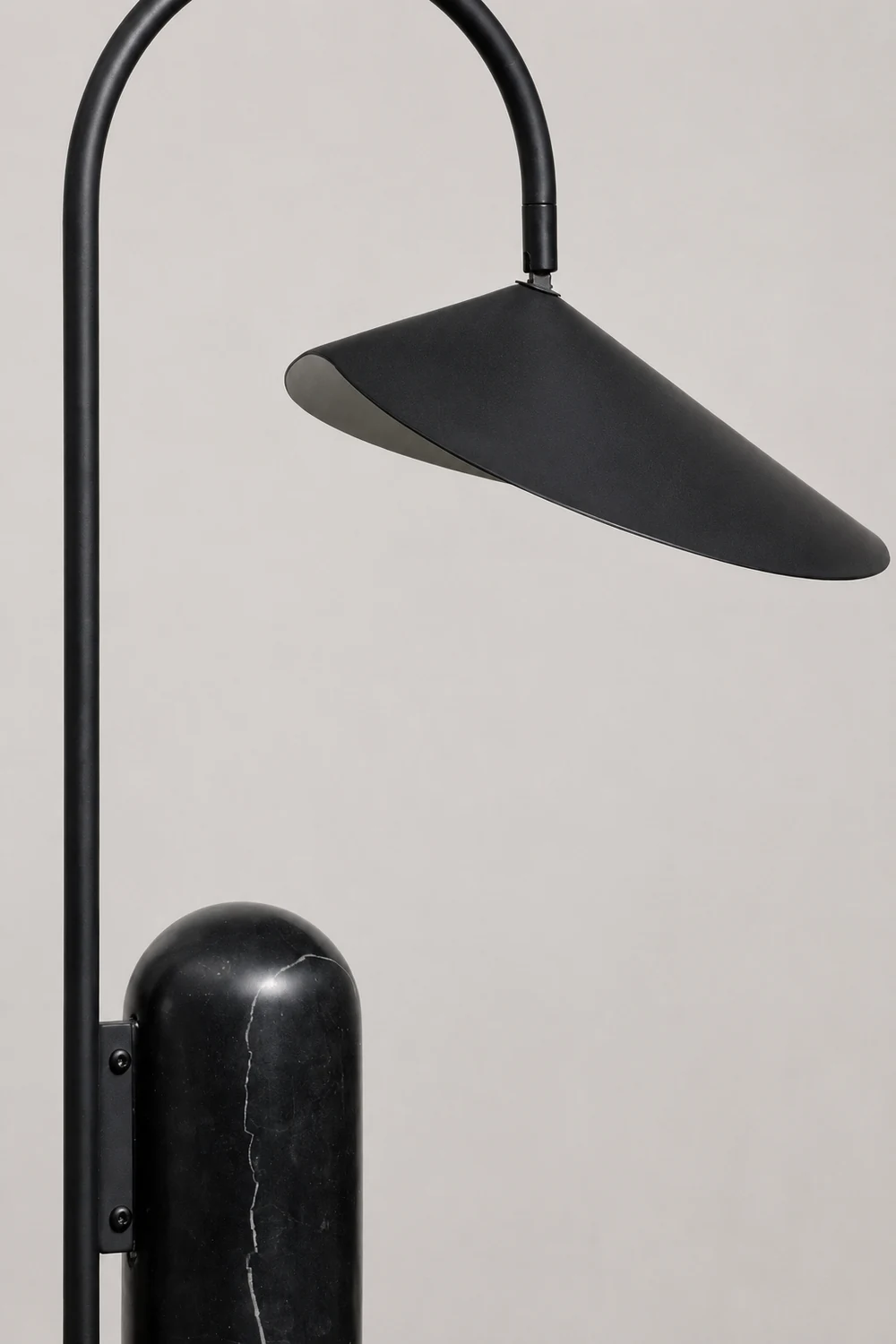 Arum Table Lamp - Lumpaz